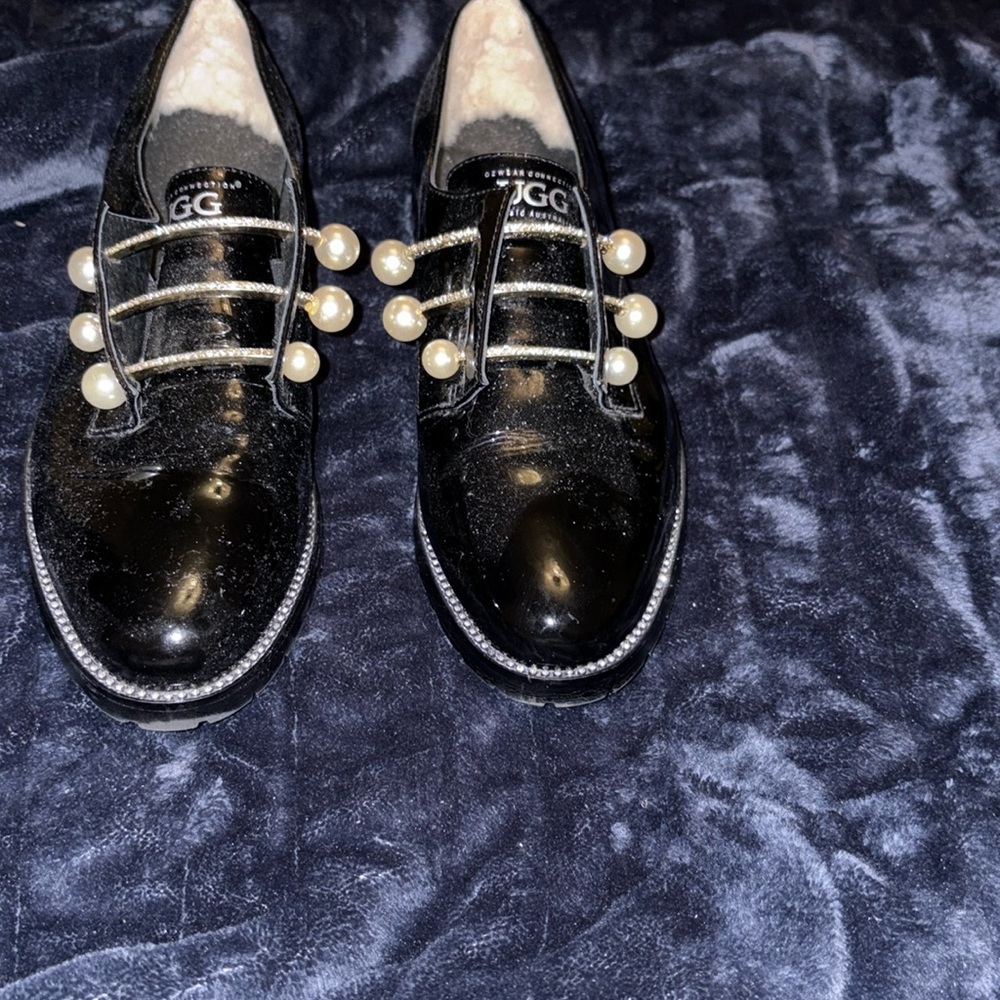 UGG Pearl Bar Oxford shoes in size 40